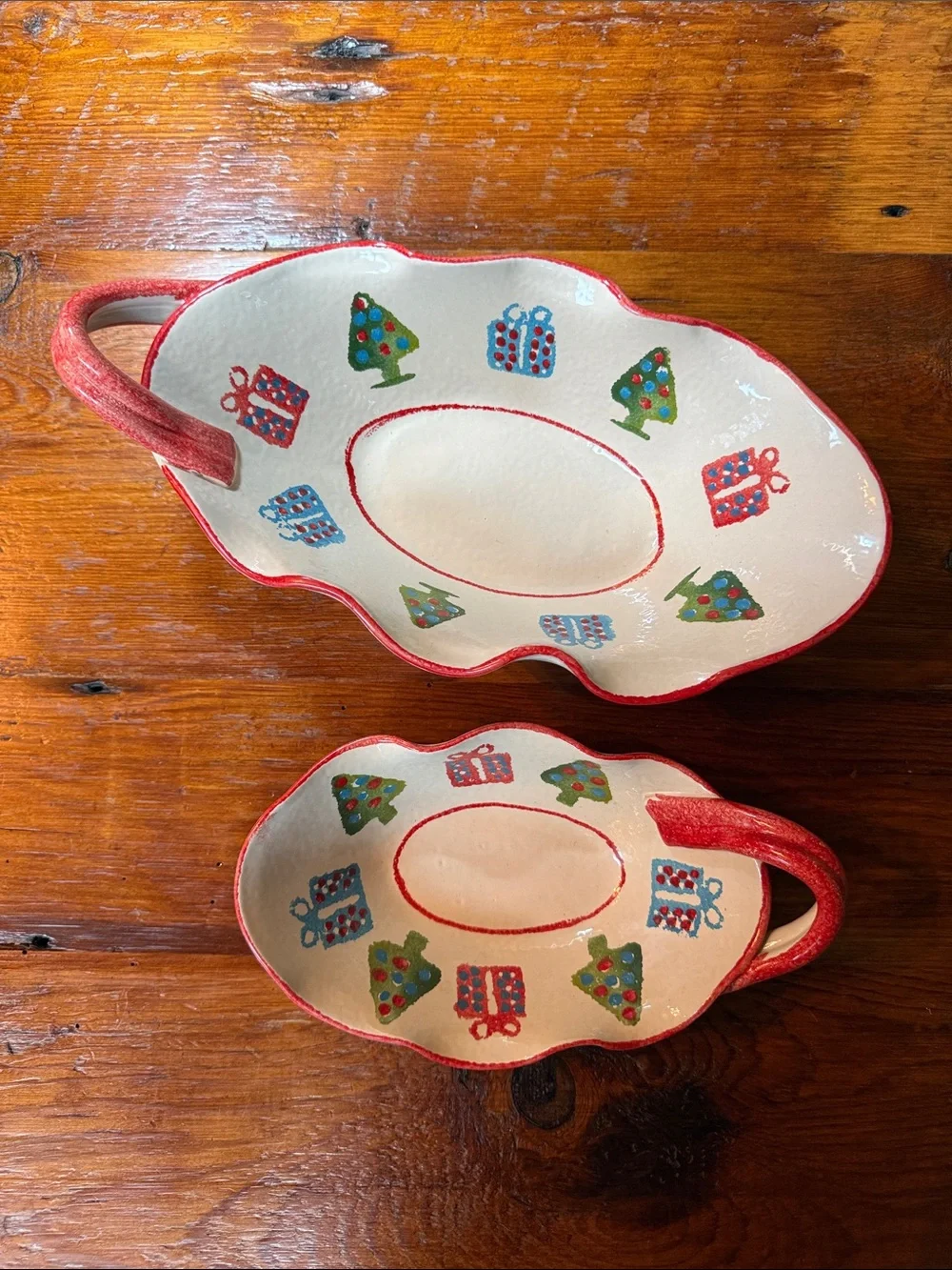 🎄 2 Holiday Tree & Gift Ceramic Serving Bowls with Handles Red Trim